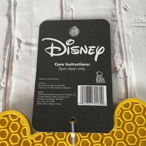 Disney Winnie the Pooh Silicone Trivet - Picture 2 of 4